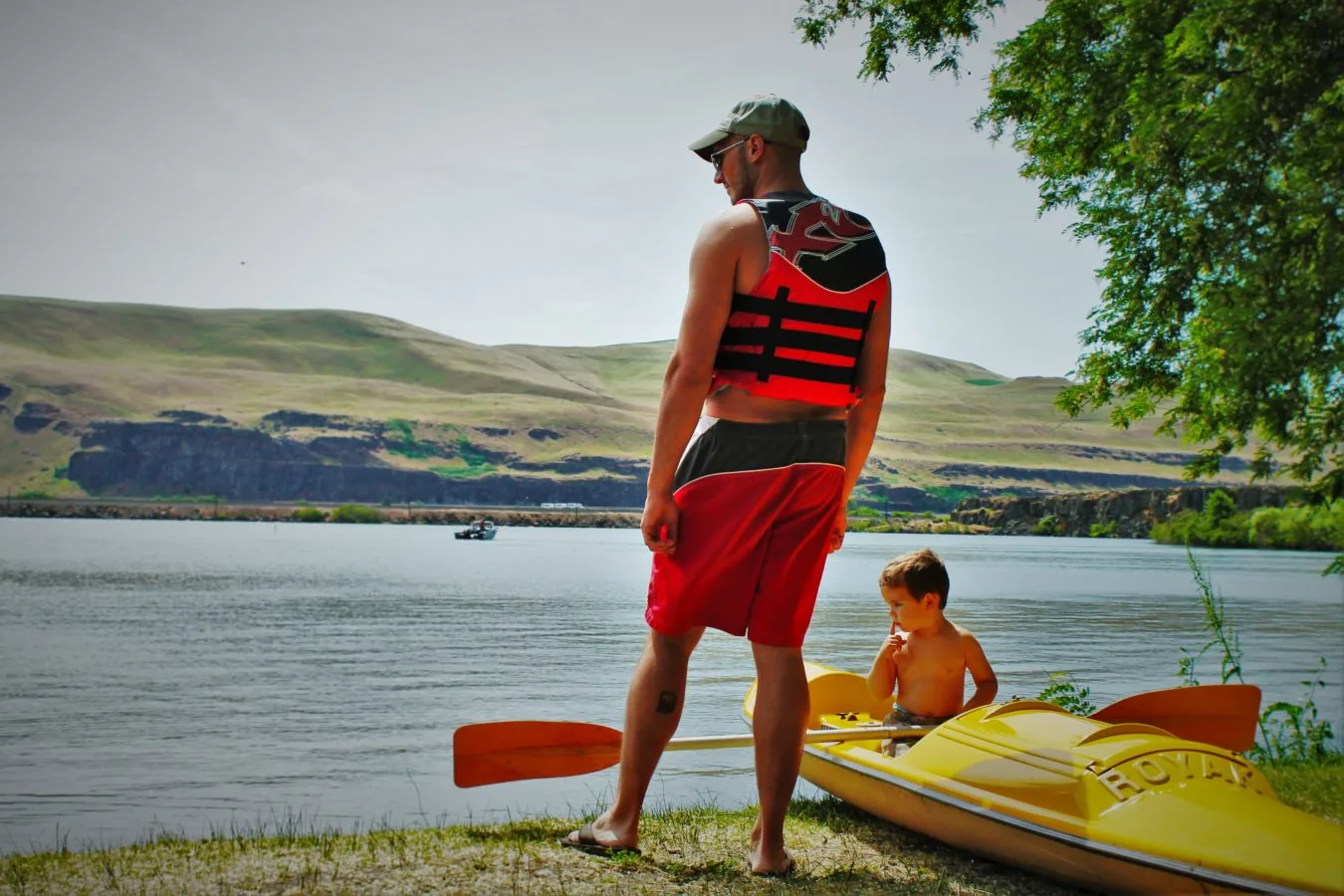 Rob Taylor and LittleMan Kayaking Deadhorse Lake 1