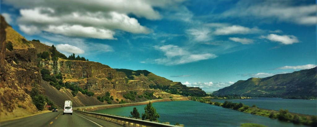 Buttes on Columbia River Gorge Hwy 14 header
