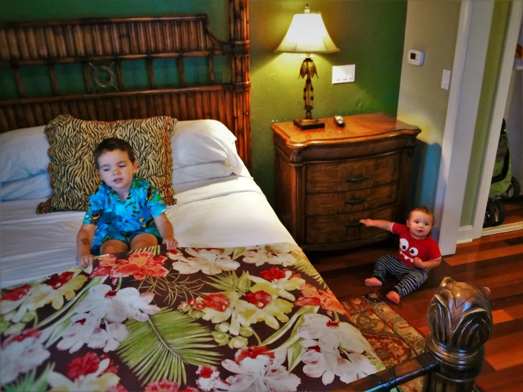 Dudes in Hotel Room Casa Marina Jax Beach 3