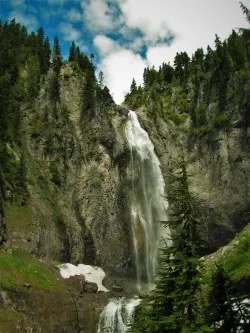 Comet Falls in Mt Rainier National Park 2traveldads.com