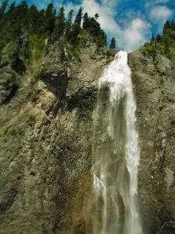 Comet Falls in Mt Rainier National Park 2traveldads.com