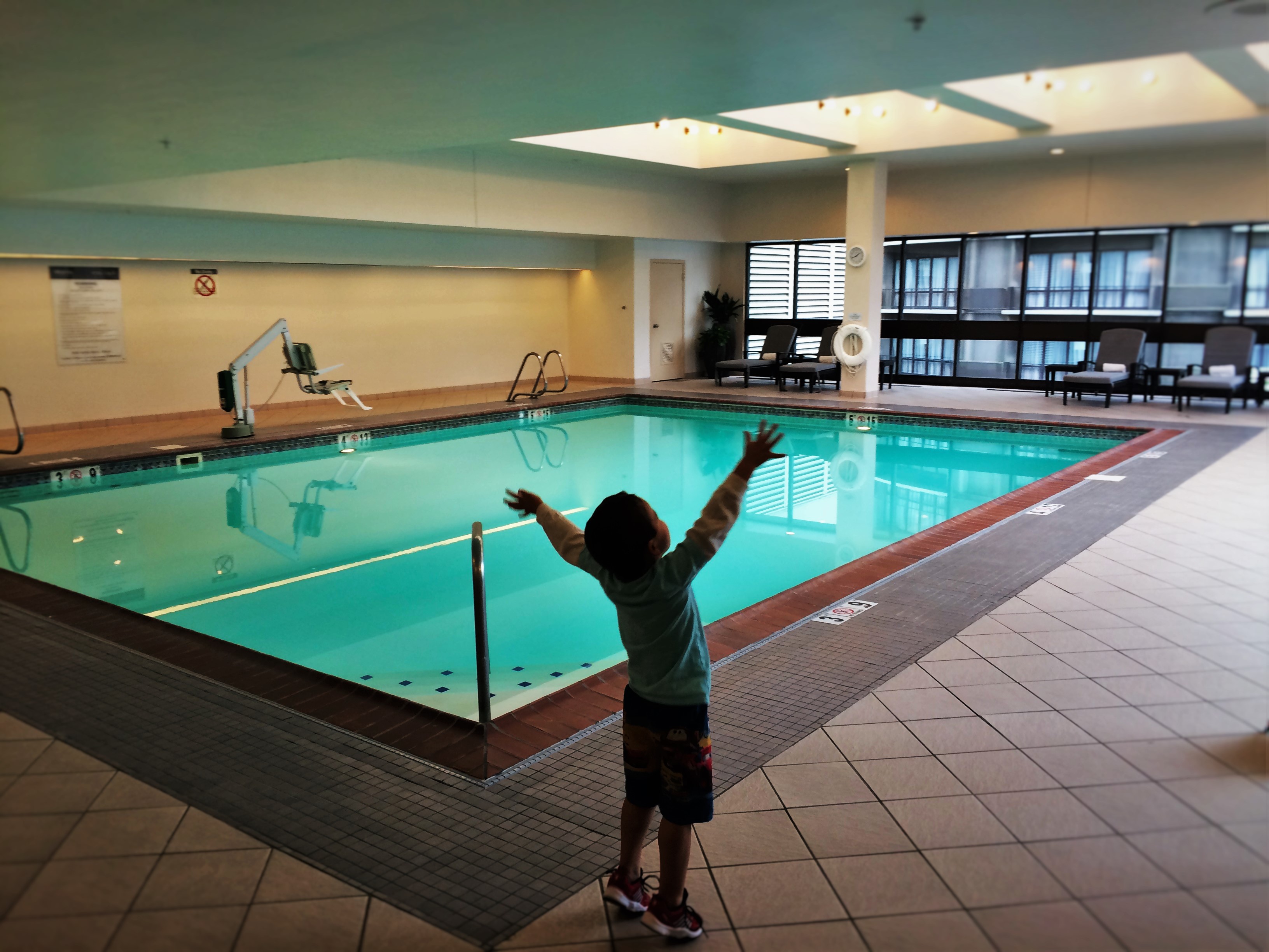 LittleMan-excited-for-the-swimming-pool-at-Westin-Seattle-1.jpg