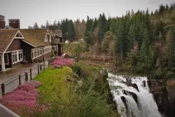 Salish Lodge Above Snoqualmie Falls Washington 1