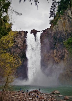 View from Base of Snoqualmie Falls 2traveldads.com