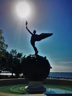 Life Sculpture in Memorial Riverfront Park Avondale Jacksonville Florida 1