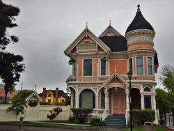 Pink Lady house near Carter House Inn Eureka 2