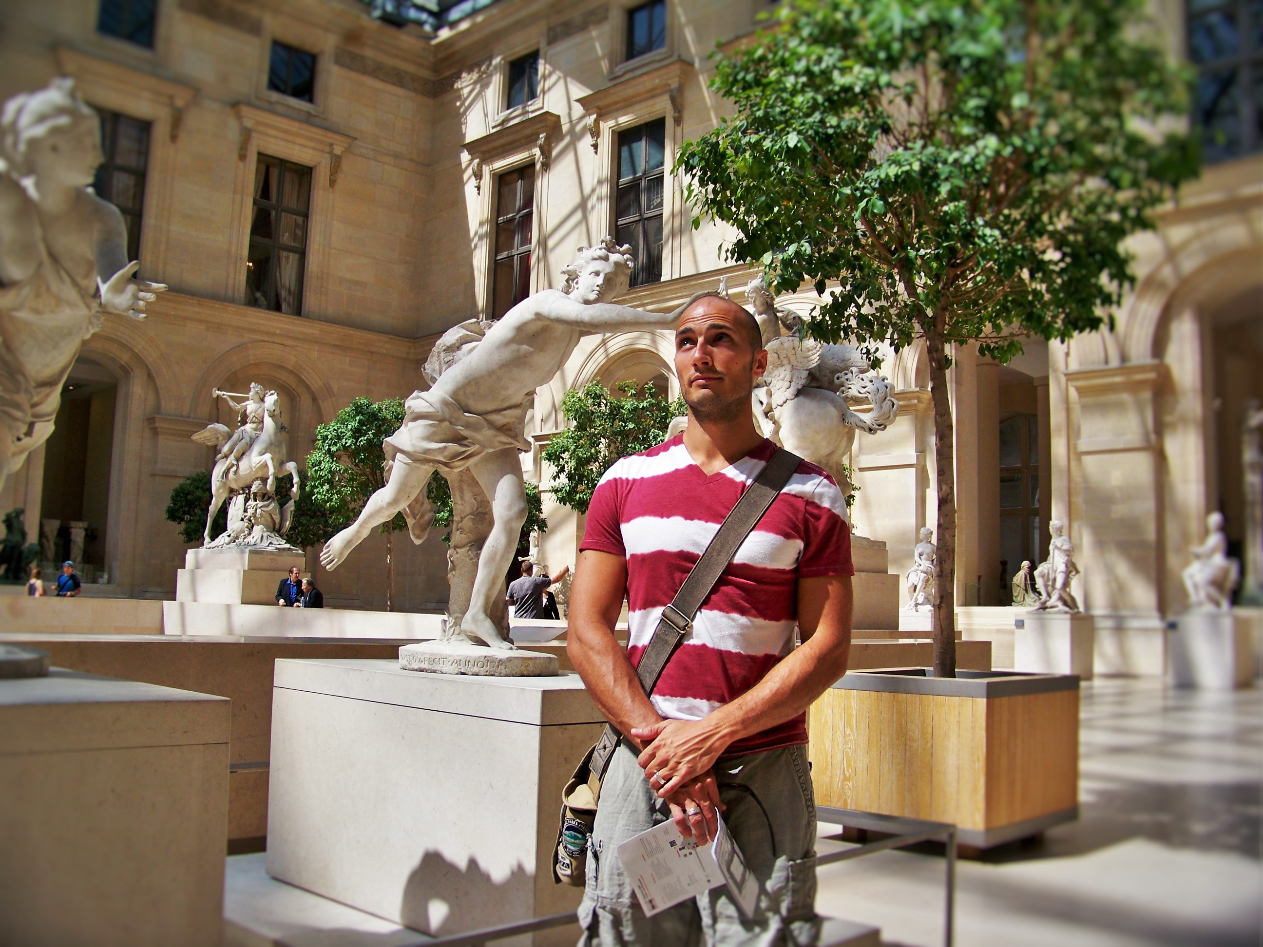 Rob-Taylor-in-Louvre-Sculpure-Hall-2.jpg