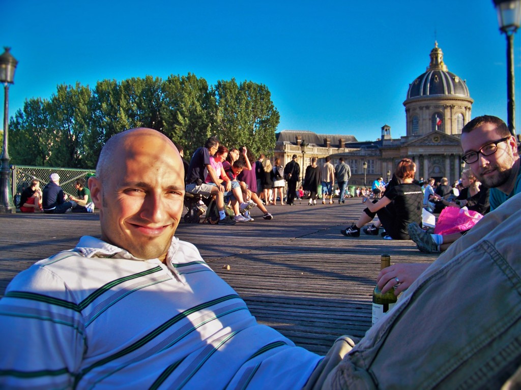 Rob Taylor sitting on Pont des Arts Paris 1