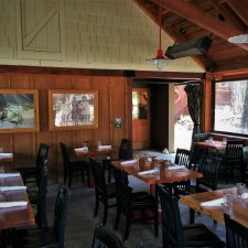 Dining-Patio-of-tavern-at-Evergreen-Lodge-at-Yosemite-National-Park-2-225x225.jpg