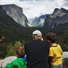 Rob Taylor and kids at Tunnel view Yosemite National Park 2traveldads.com