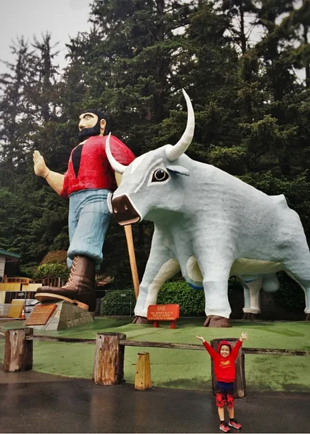 Paul Bunyan and Babe the Blue Ox Redwoods California 2traveldads.com