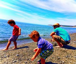 Rob Taylor and kids on beach at Fort Casey Whidbey Island 2traveldads.com