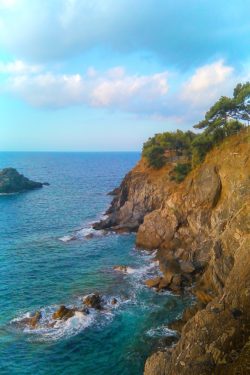 Cliffs on the Mediterranean Cinque Terre Italy 1e
