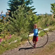 LittleMan and Hula Hoop at AniChe Cellars Underwood Columbia River Gorge 2