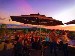 Rooftop Bar of Majestic Inn Anacortes 1e