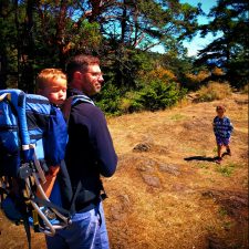 Taylor-Family-hiking-at-Deception-Pass-State-Park-Whidbey-Island-3-e1469689576244-225x225.jpg