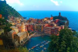 Vernazza from hiking trail Cinque Terre Italy 1e