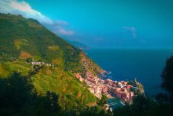 Vernazza from hiking trail Cinque Terre Italy 2e