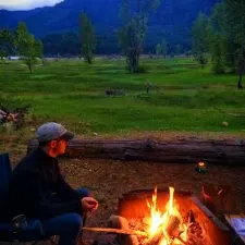 Chris Taylor campfire at Cle Elum River Campground 1