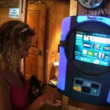 Credit Card jukebox at Roslyn Roadhouse 1