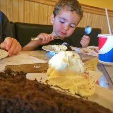 LittleMan having dessert at Roslyn Roadhouse 1