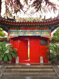 buddhist-temple-at-giant-wild-goose-pagoda-7