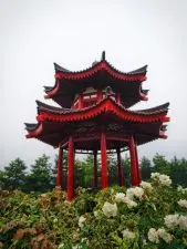 chinese-gazebo-at-giant-wild-goose-pagoda-1