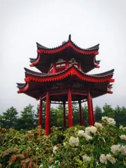 chinese-gazebo-at-giant-wild-goose-pagoda-1