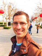 chris-taylor-with-chinese-lanterns-in-shanghai-1