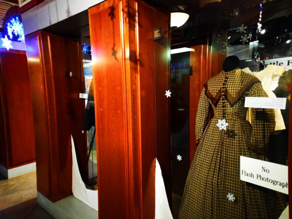 Historic clothes at Civil War and Locomotive Museum Kennesaw 2