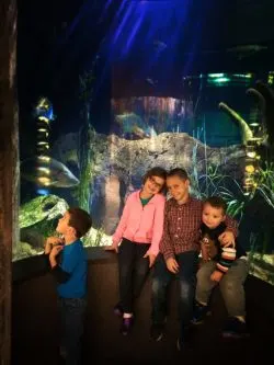 Taylor Kids at Mississippi Delta exhibit Tennessee Aquarium 2