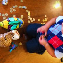 2TD Kids saving with piggy banks 5