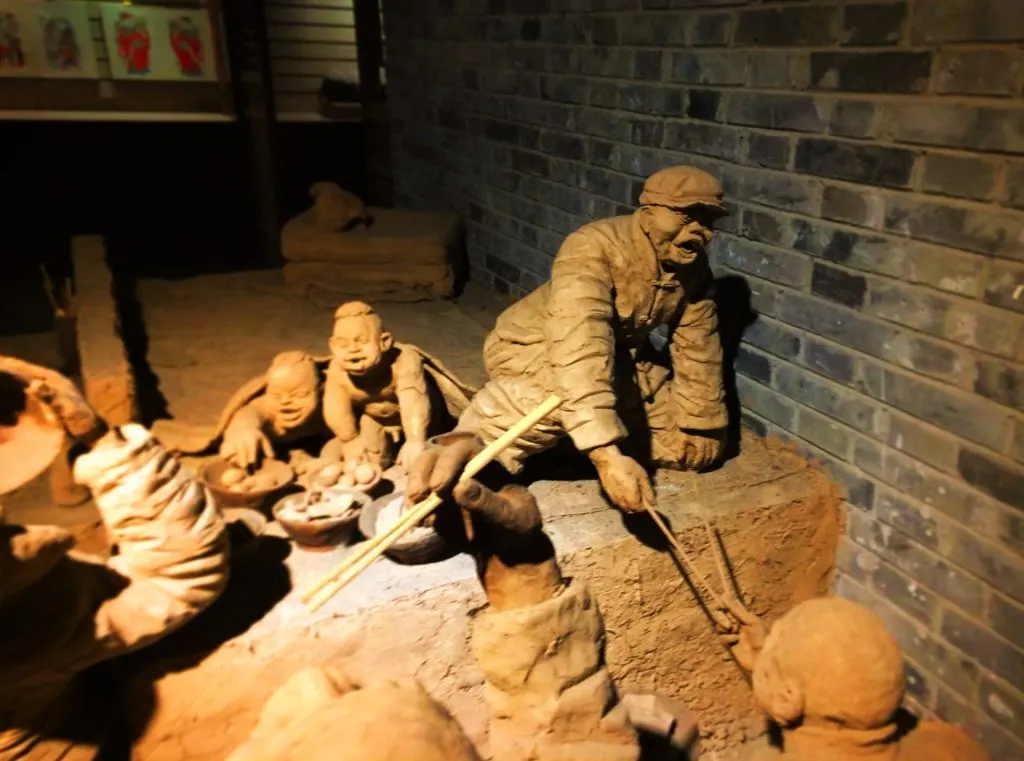Labor sculpture in Tangbo Art Museum Xian 1