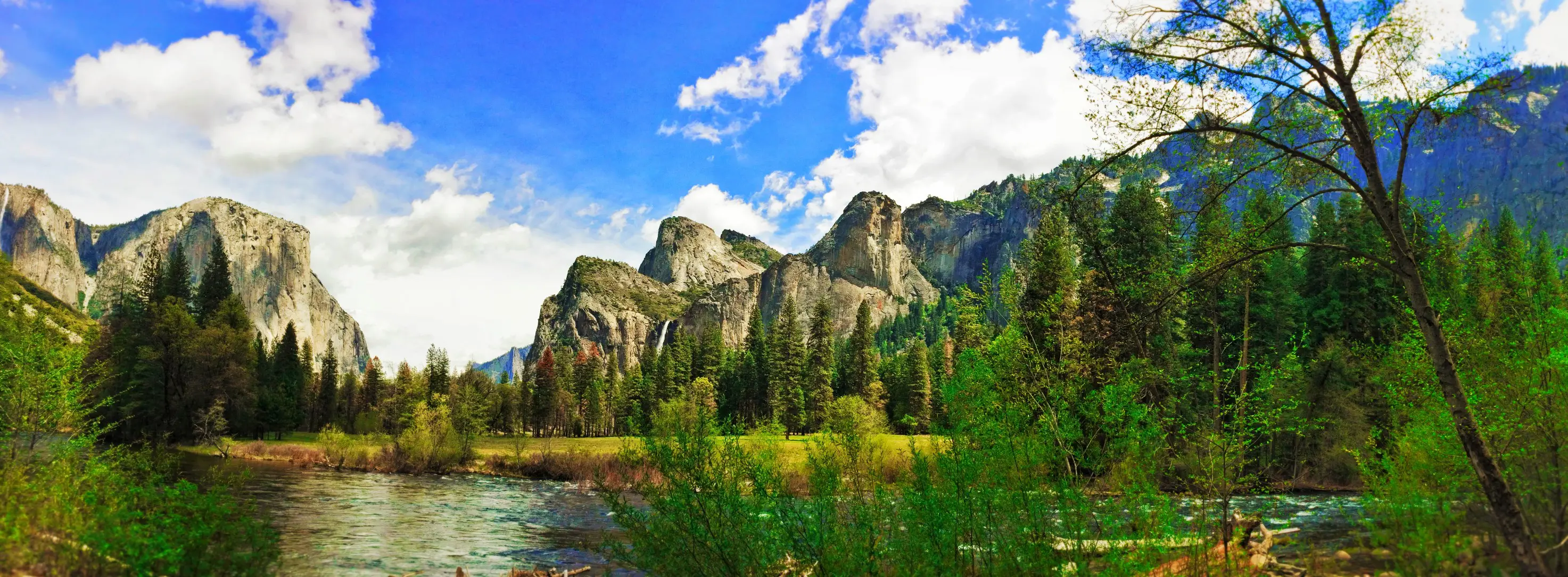 Yosemite National Park in California is a great destination for experiencing the nature of the Sierra Nevada mountains. Perfect for family travel, from camping to lodges, hiking to guided tours. 2traveldads.com