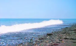 Waves crashing at Dungeness Spit