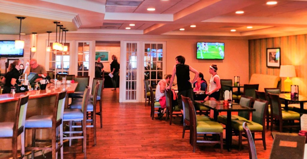 West 82 Restaurant at Plantation on Crystal River 1