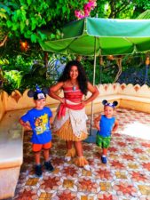 Taylor-Kids-meeting-Moana-in-Adventureland-Disneyland-6-169x225.jpg