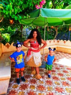 Taylor Kids meeting Moana in Adventureland Disneyland 6