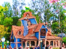 Goofys House in Toontown Disneyland 1