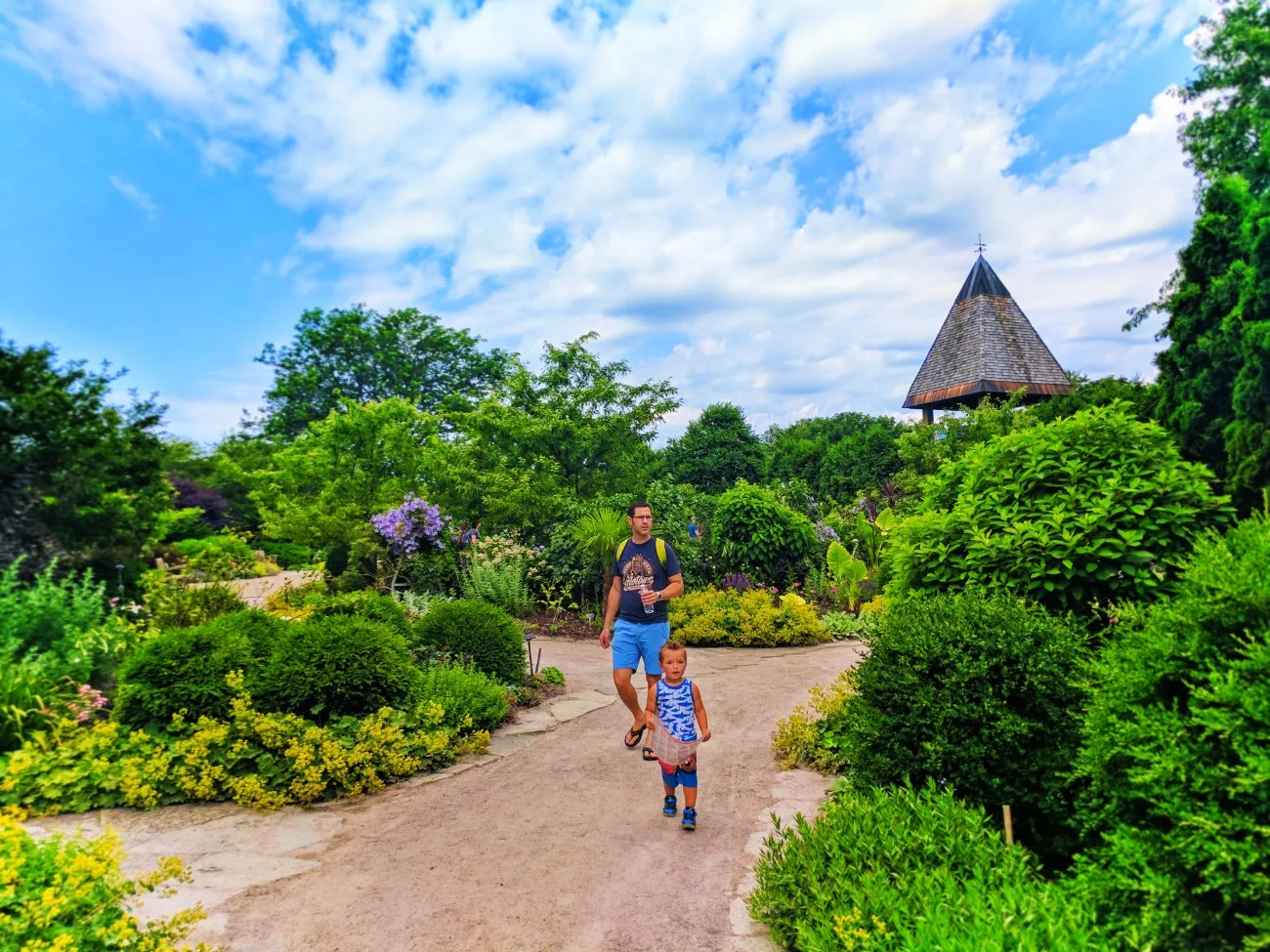 Taylor family at Olbrich Bontanical Gardens Madison Wisconsin 4