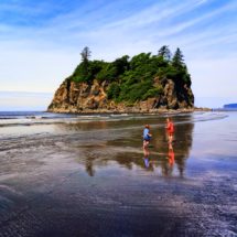 Taylor Family and Sea Stacks at Ruby Beach Olympic National Park 3