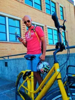 Taylor Family with Ofo Bicycles in Fremont Seattle 6