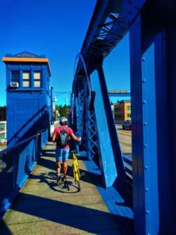 Taylor Family with Ofo Bicycles in Fremont Seattle 8