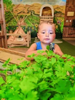 Taylor Family at Santa Maria Valley Discovery Center 4