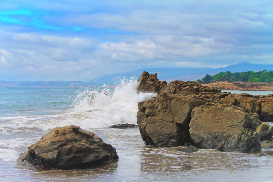 Crashing-waves-at-Moonstone-Beach-Cambria-California-Central-Coast-6.jpg