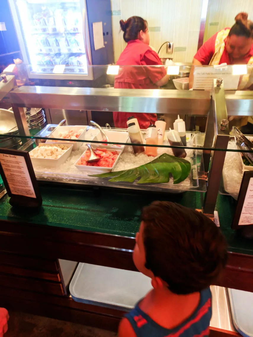 Poke bar Ulu Cafe at Disney Aulani 1