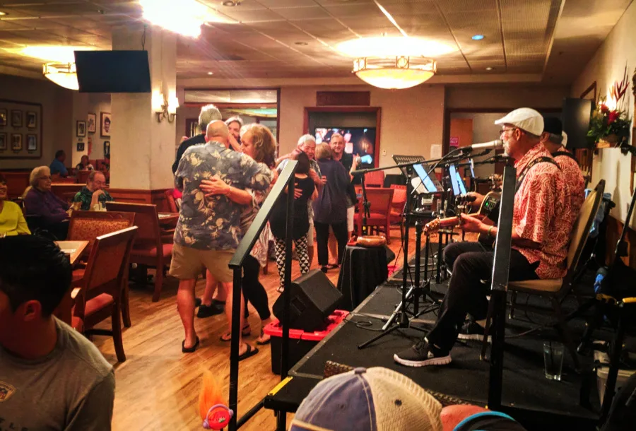 Hawaiian Steel Guitar Band at Honeys Kaneohe Oahu 1