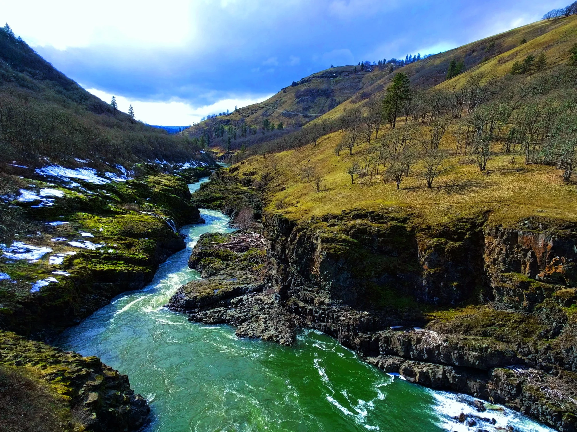 Klickitat River in Columbia River Gorge 3