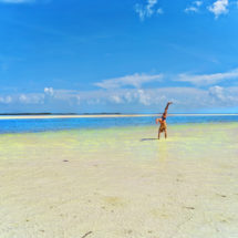 Rob Taylor Handstand in water at Isla Holbox 1