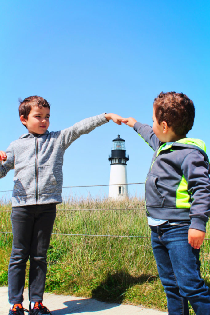 Taylor Family at Yaquina Head Lighthouse Oregon Coast 6